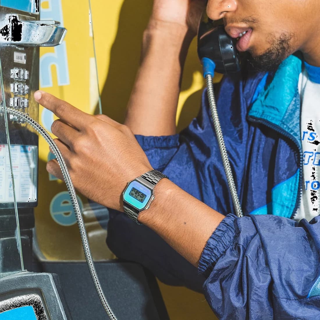 Montre Casio A168WER-2AEF unisexe détail cadran bleu